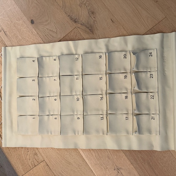 Gathre Small Advent Calendar, Size Small, Ivory - Picture 3 of 4